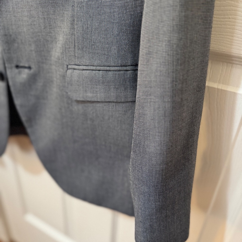 H&M | Men’s Blazer (38R) - Slim Fit - Blue - Picture 3 of 11